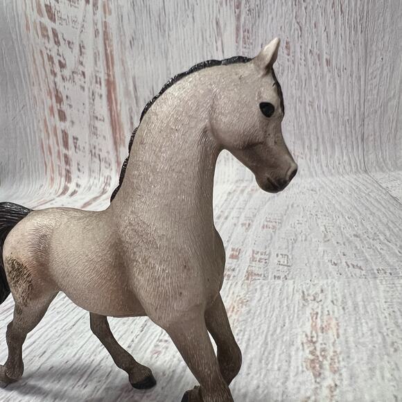 Schleich Grey Arabian Horse 73527 Figure 2013 Braids 5" - Picture 5 of 12